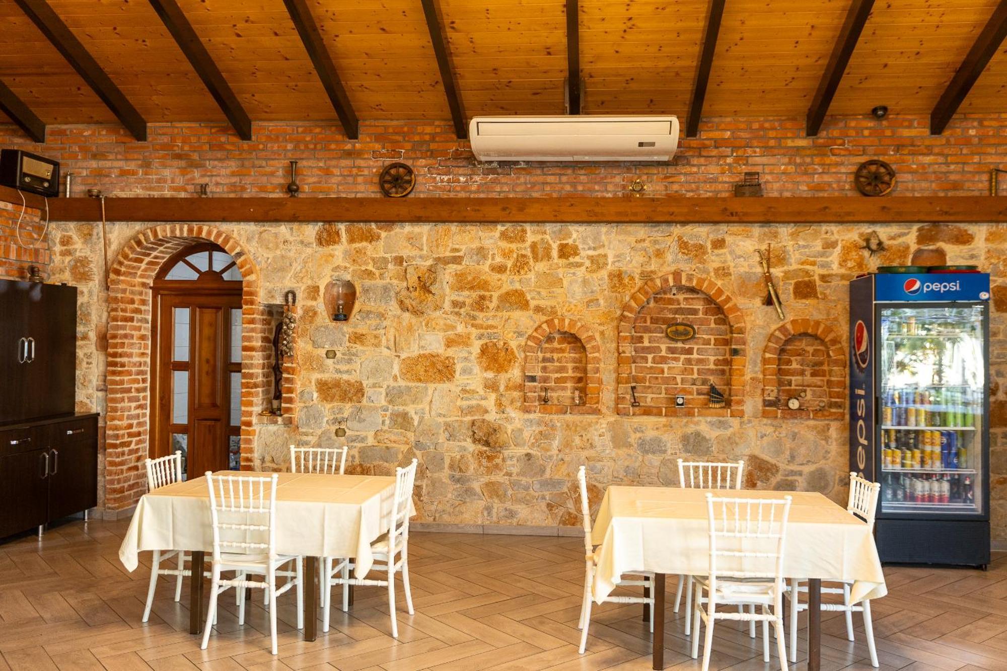 Hotel Paradise Shkoder Exterior photo