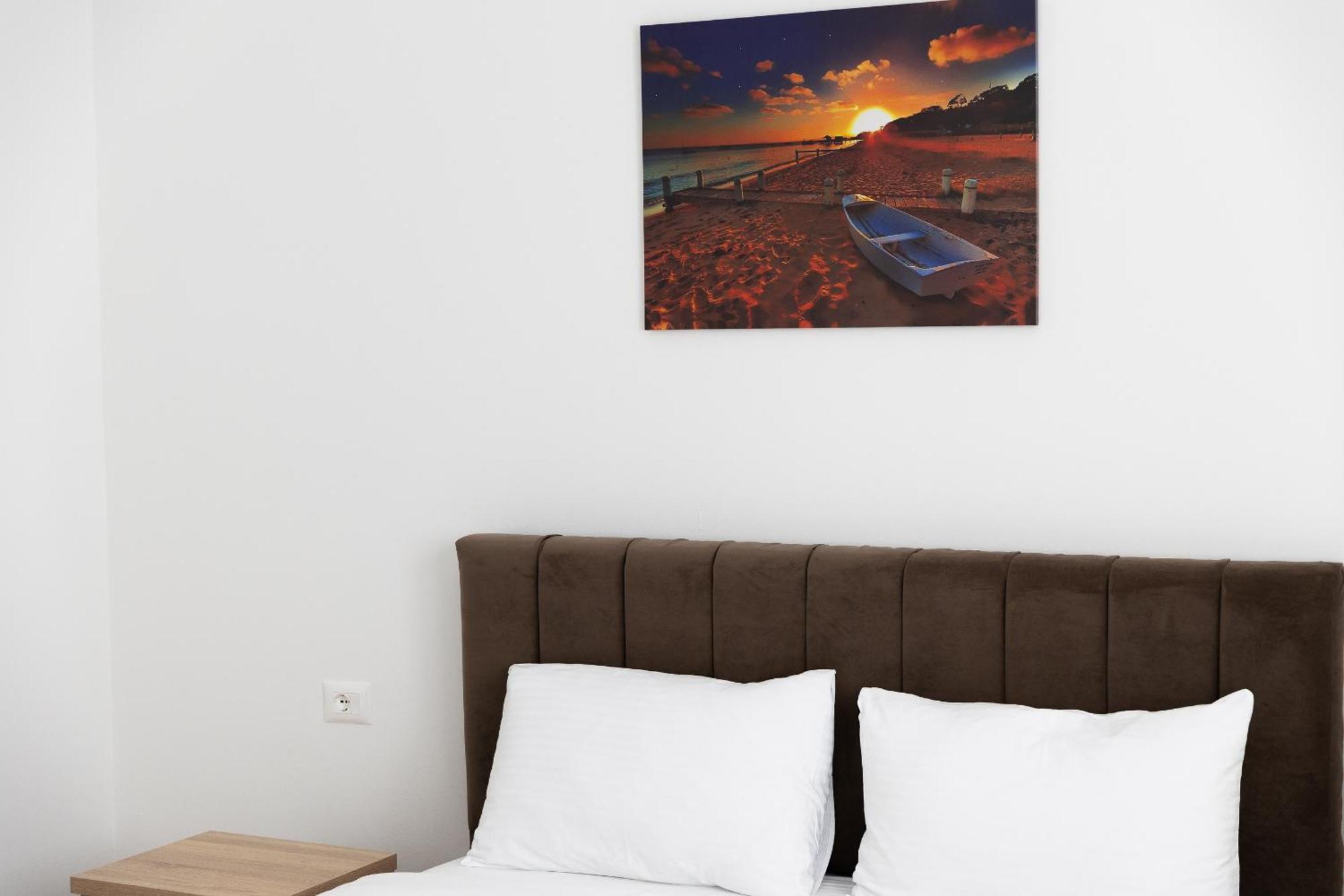 Hotel Paradise Shkoder Exterior photo