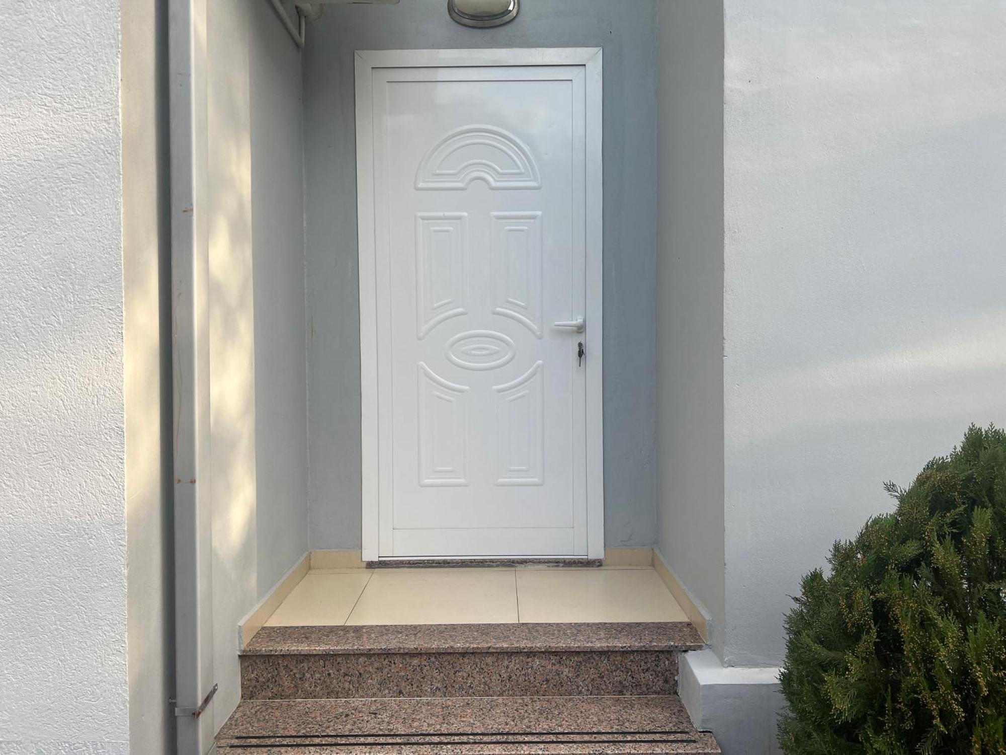Hotel Paradise Shkoder Exterior photo