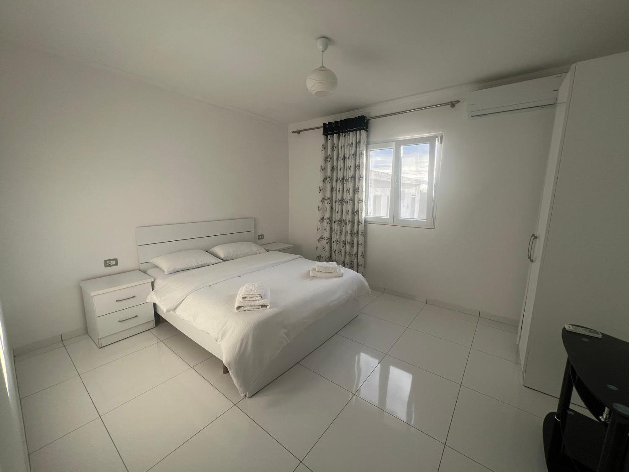 Hotel Paradise Shkoder Exterior photo
